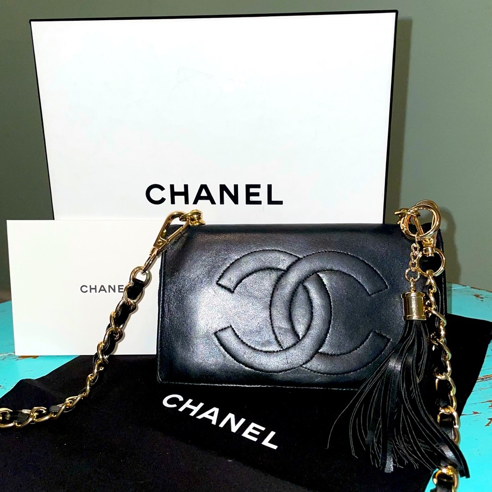 Chanel Vintage Wallet on Chain Crossbody Black Guaranteed Authentic Certificate